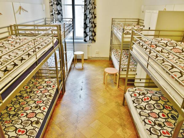 Hostel Diana Park : photo 2 de la chambre lit simple dans dortoir mixte de 8 lits