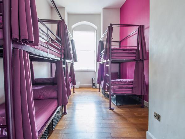 Safestay York Micklegate : photo 3 de la chambre bed in 8-bed shared dormitory room ensuite