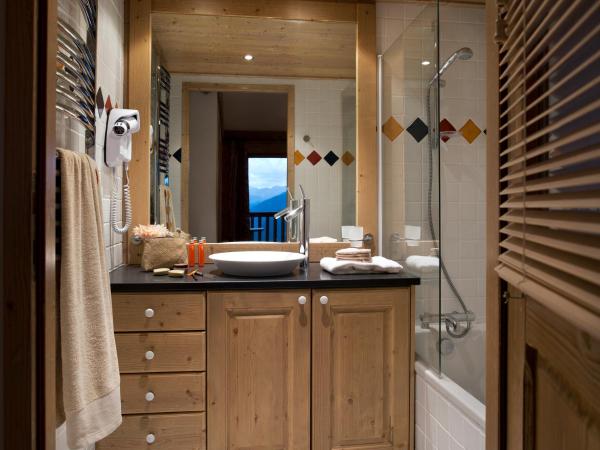 CGH Résidences & Spas Le Nevada - 5-star boutique residence dec 24 : photo 4 de la chambre appartement 2 chambres avec accès au spa (6 adultes)