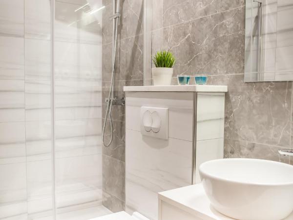 Hostel Scala : photo 2 de la chambre lit superposé dans dortoir mixte de 5 lits