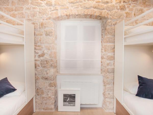 Hostel Scala : photo 3 de la chambre lit superposé dans dortoir mixte de 5 lits