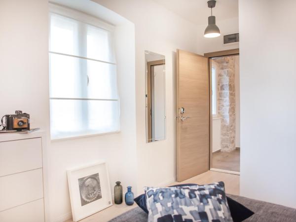 Hostel Scala : photo 5 de la chambre chambre double deluxe avec douche