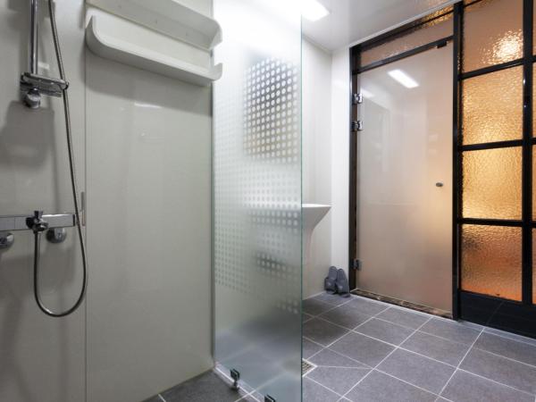 Hotel Leaders : photo 9 de la chambre suite (no parking allowed)