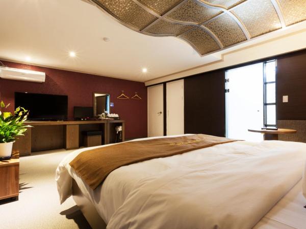 Hotel Leaders : photo 4 de la chambre suite (no parking allowed)