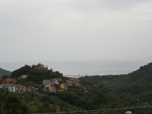 B&B Viale delle Colline : photo 1 de la chambre chambre triple