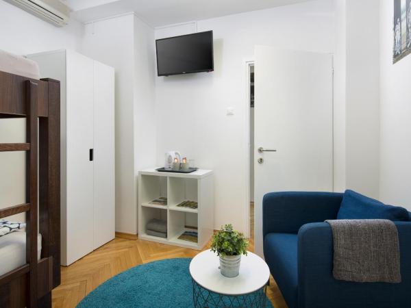 Hostel Bureau : photo 3 de la chambre chambre lits jumeaux deluxe