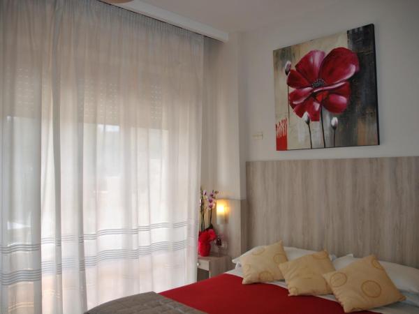 Hotel Villa Fiorita : photo 4 de la chambre chambre double avec balcon - vue sur mer