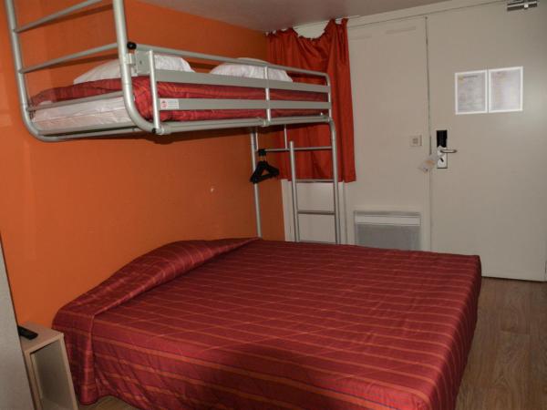 Premiere Classe Biarritz : photo 7 de la chambre chambre triple (1 lit double et 1 lit simple)