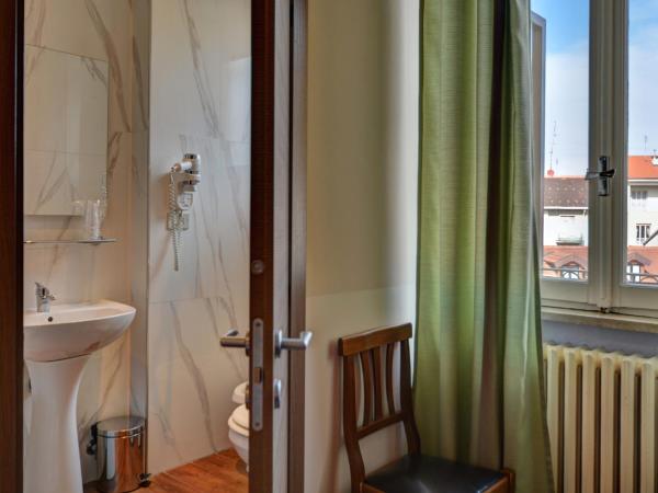 Hotel Universo : photo 10 de la chambre chambre double