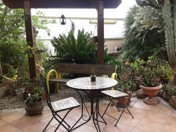 B&B Tra i mari del Salento : photo 7 de la chambre chambre quadruple avec salle de bains privative séparée