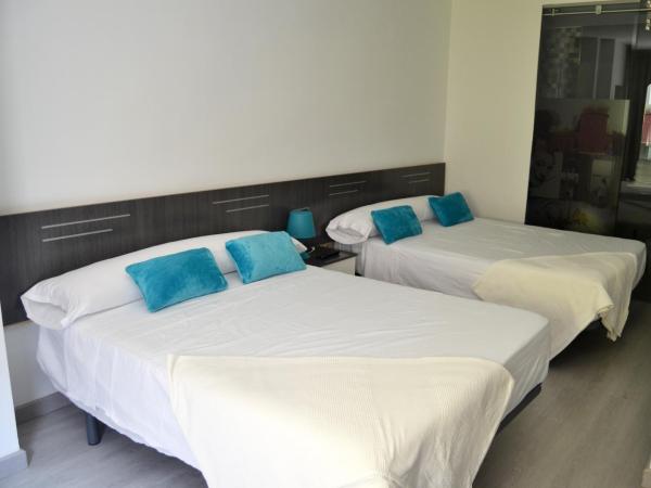 Bed&Breakfast 10 GIRONA : photo 4 de la chambre chambre triple deluxe