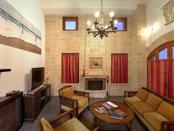 In Camera Art Boutique Hotel : photo 6 de la chambre villa médiévale (places en suspension)