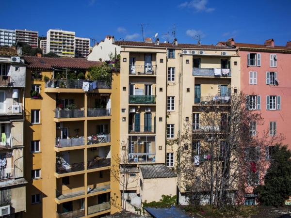 Hotel le Dauphin : photo 7 de la chambre chambre quadruple