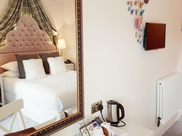 Barony House : photo 2 de la chambre chambre lit king-size compacte avec salle de bains privative