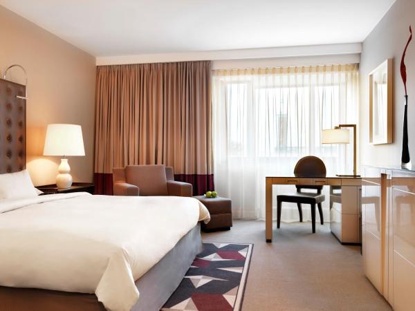 Hyatt Regency Köln : photo 4 de la chambre chambre lit king-size - accès au club