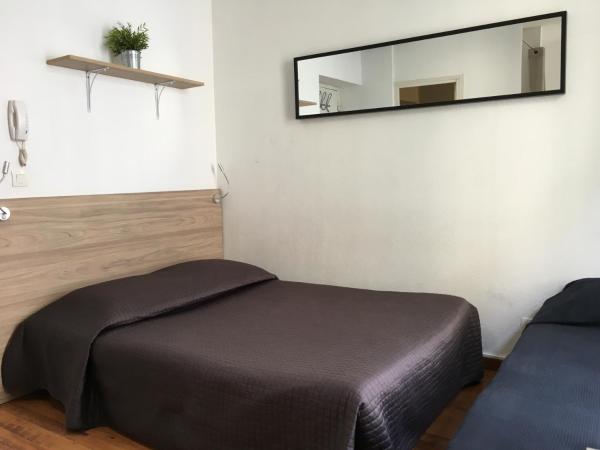 Hôtel du Petit Louvre : photo 9 de la chambre studio (3 adultes)