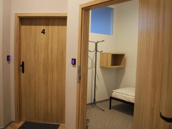 Hostel City Center Gdynia : photo 3 de la chambre petite chambre simple