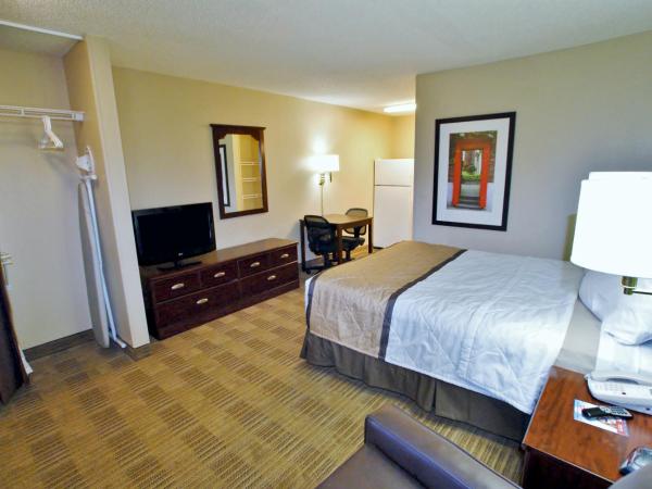 Extended Stay America Suites - Louisville - Dutchman : photo 4 de la chambre studio avec 1 lit queen-size - accessible aux personnes à mobilité réduite - non-fumeurs