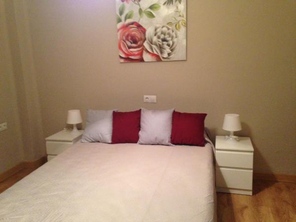 Pension Yna Holiday : photo 6 de la chambre chambre double standard avec salle de bains commune