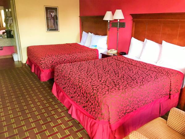 Days Inn by Wyndham East Albuquerque : photo 5 de la chambre chambre avec 2 lits queen-size - fumeurs