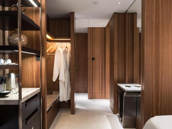 Kerry Hotel, Hong Kong : photo 4 de la chambre chambre lit king-size deluxe - vue sur ville