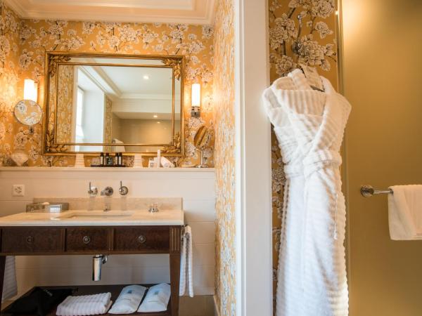 Grand Hotel du Lac - Relais & Châteaux : photo 1 de la chambre chambre supérieure - vue sur ville