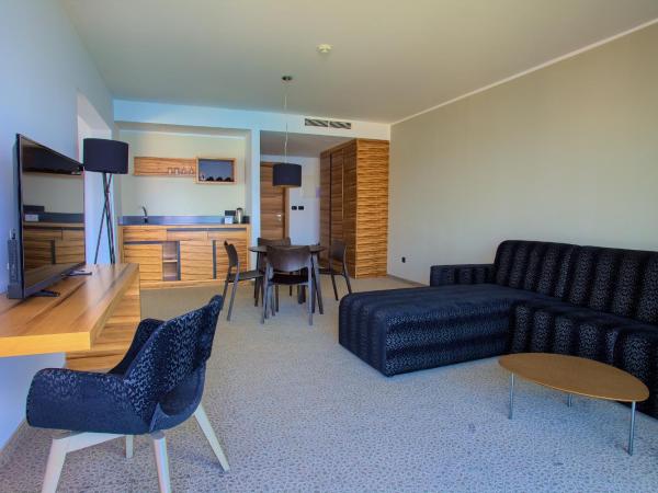 Hotel Villa Margaret : photo 7 de la chambre suite présidentielle avec balcon et bain à remous - vue sur mer