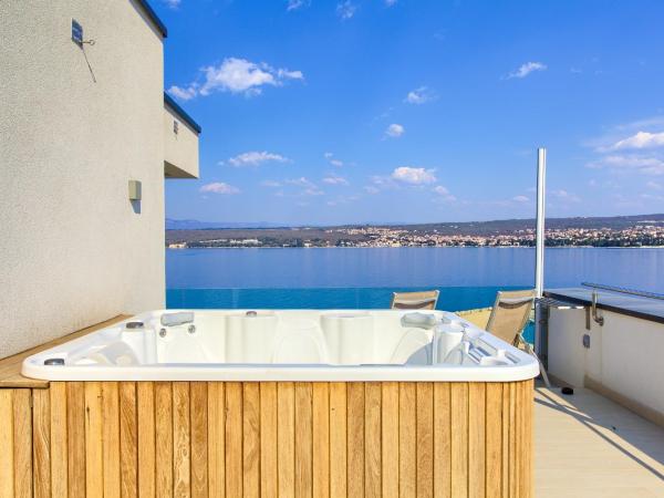 Hotel Villa Margaret : photo 8 de la chambre suite présidentielle avec balcon et bain à remous - vue sur mer