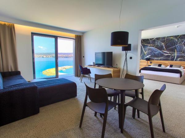 Hotel Villa Margaret : photo 5 de la chambre suite présidentielle avec balcon et bain à remous - vue sur mer