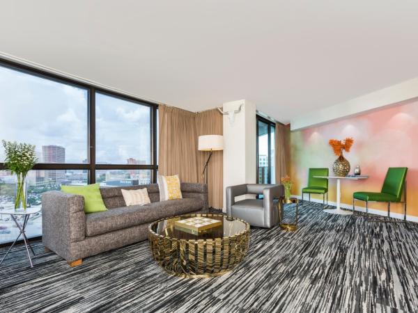 Hotel Derek Houston Galleria : photo 4 de la chambre suite l'Équilibre