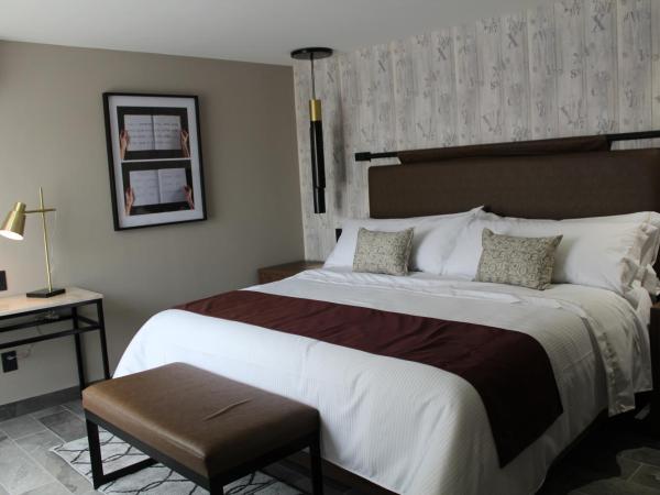 Hotel Ronda Minerva : photo 7 de la chambre suite supérieure lit king-size