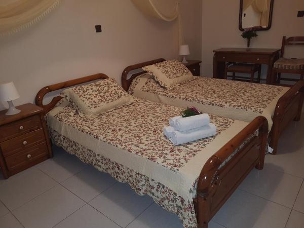 Georgia Old Town Apartments : photo 1 de la chambre studio avec balcon