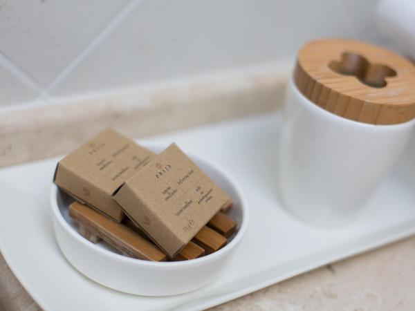 Hotel Villa Margaret : photo 9 de la chambre appartement 2 chambres dans annexe - vue sur jardin