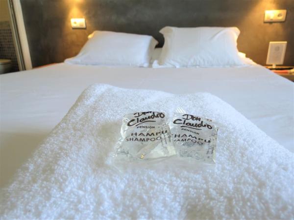 Pensión Don Claudio : photo 3 de la chambre chambre lits jumeaux avec salle de bains privative