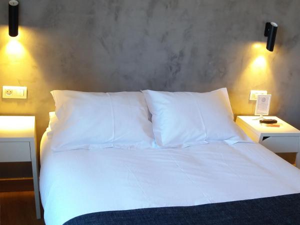 Pensión Don Claudio : photo 8 de la chambre chambre simple avec salle de bains privative