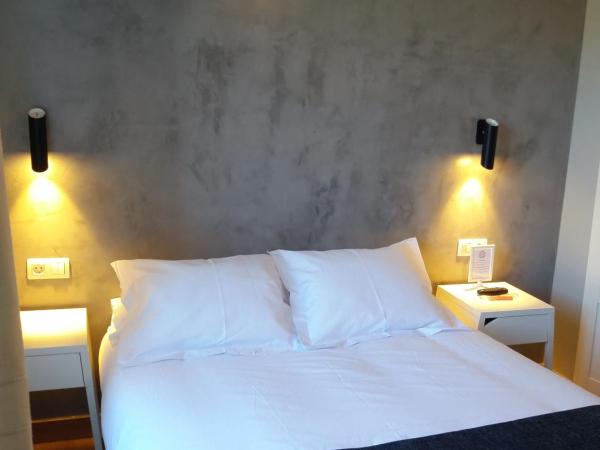 Pensión Don Claudio : photo 7 de la chambre chambre simple avec salle de bains privative