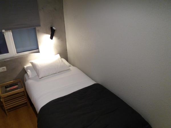 Pensión Don Claudio : photo 1 de la chambre chambre simple avec salle de bains commune