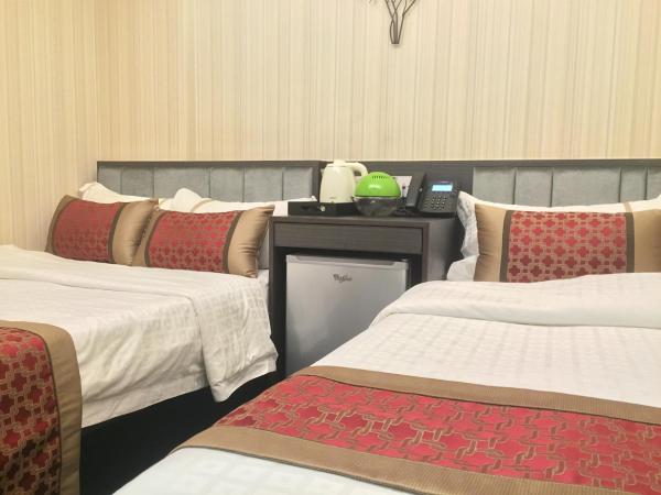 Seasons Hotel : photo 2 de la chambre chambre triple