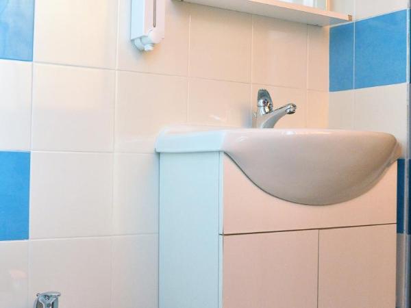 Guest House Aio Sardegna : photo 5 de la chambre chambre double avec salle de bains privative