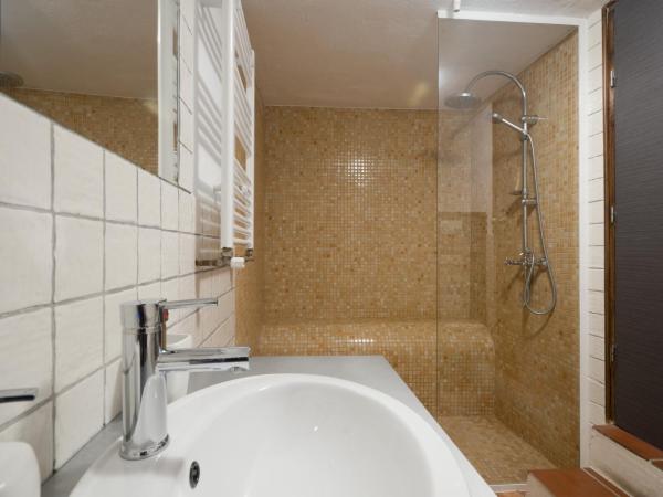 Casa Bombo : photo 3 de la chambre chambre double avec salle de bains privative - vue sur alhambra
