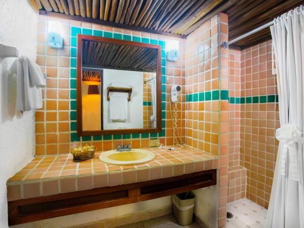 Casa del Mar Cozumel Hotel & Dive Resort : photo 7 de la chambre hébergement supérieur avec balcon ou terrasse - vue sur jardin