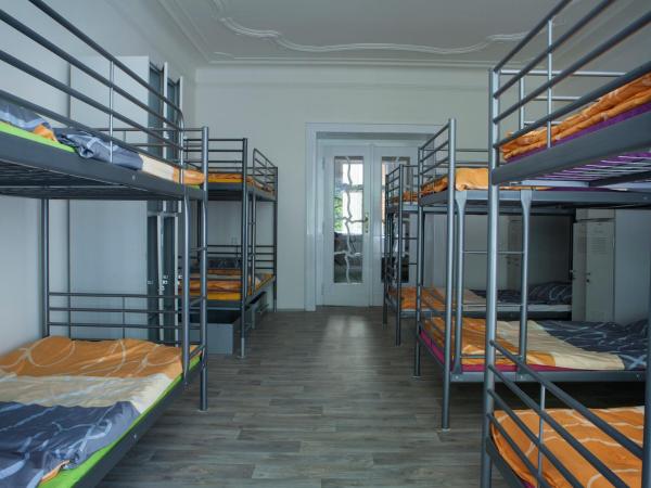 Hostel Fontána : photo 1 de la chambre lits superposés dans dortoir mixte de 10 lits