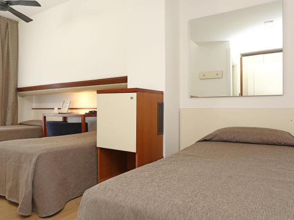 Hotel Corticella : photo 6 de la chambre chambre triple
