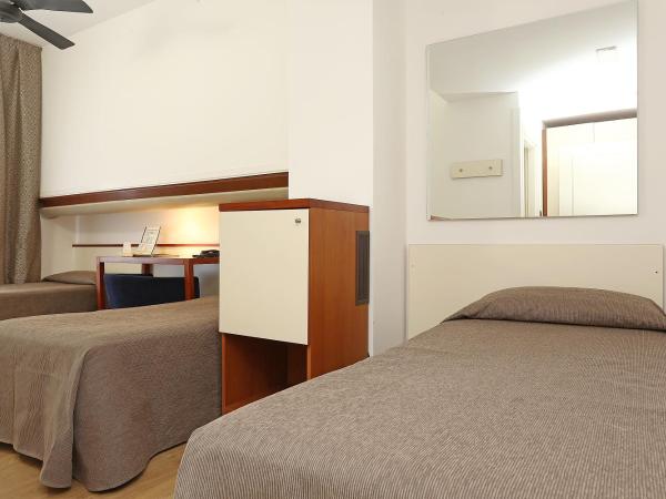 Hotel Corticella : photo 7 de la chambre chambre triple