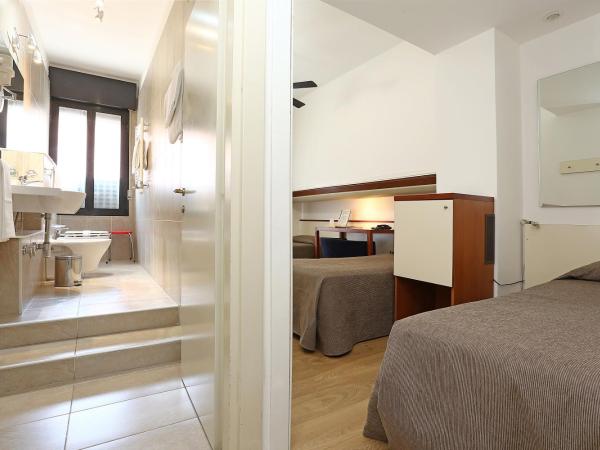 Hotel Corticella : photo 8 de la chambre chambre triple