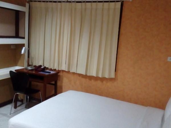 Decordo Hostel : photo 6 de la chambre chambre double acceptant les animaux