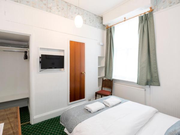 St Athans Hotel : photo 1 de la chambre chambre double avec salle de bains privative