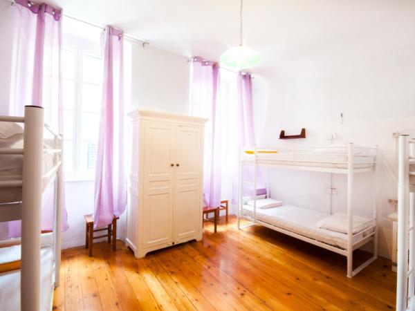 Old Town Hostel : photo 3 de la chambre lit superposé dans dortoir mixte