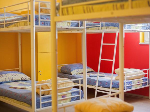 Outlanders Tribe Hostel : photo 3 de la chambre lit dans dortoir mixte de 10 lits