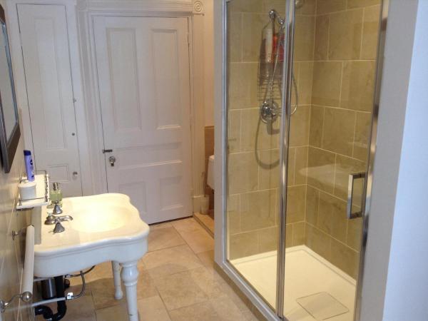 B&B Chez Hubert : photo 6 de la chambre chambre avec 2 grands lits queen-size 